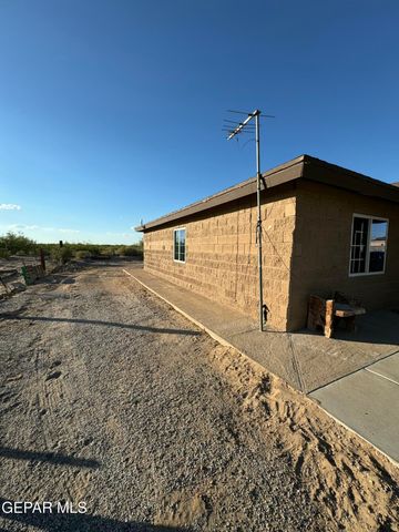 121 Compa Drive, Tornillo, TX 79853