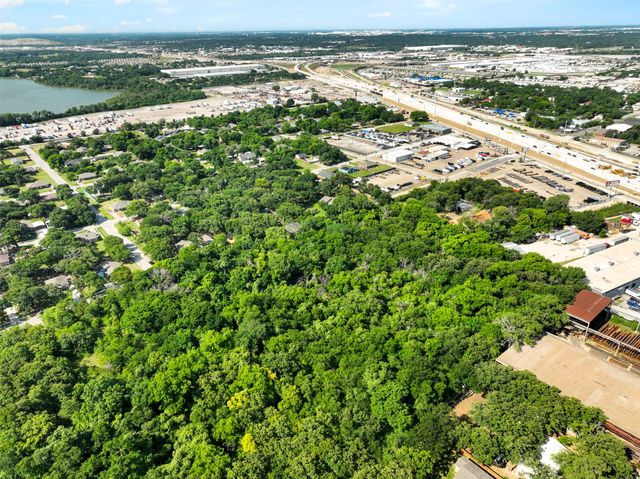 5829 Oakdale Drive, Fort Worth, TX 76119