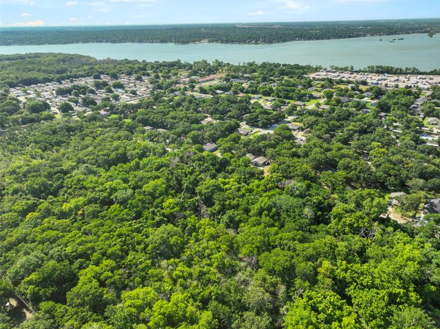 5829 Oakdale Drive, Fort Worth, TX 76119