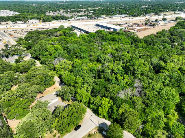 5829 Oakdale Drive, Fort Worth, TX 76119