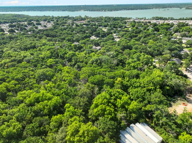5829 Oakdale Drive, Fort Worth, TX 76119