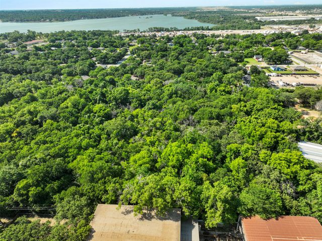 5829 Oakdale Drive, Fort Worth, TX 76119