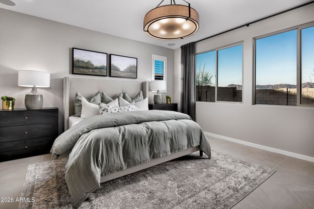 499 W RIDGE Road, Apache Junction, AZ 85120