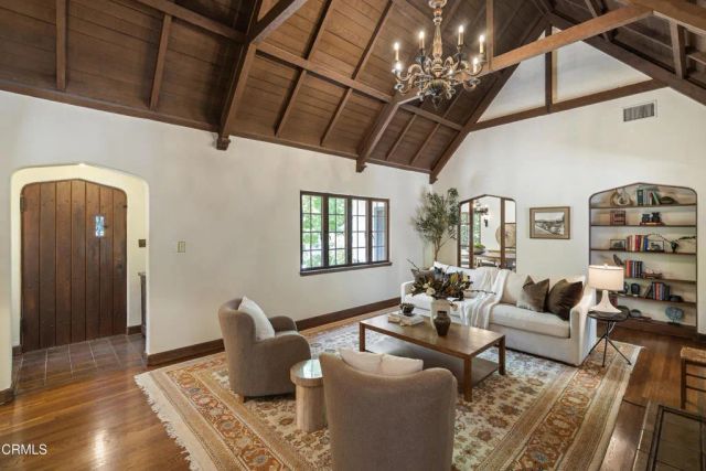 690 Prospect Boulevard, Pasadena, CA 91103