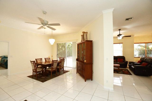 5330 SW 199th Avenue, Pembroke Pines, FL 33332