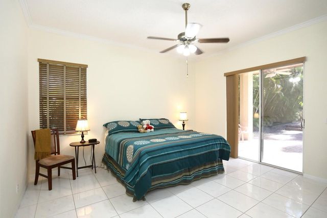 5330 SW 199th Avenue, Pembroke Pines, FL 33332