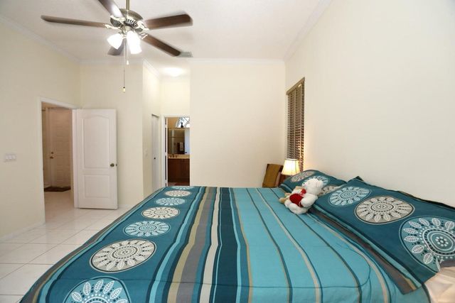 5330 SW 199th Avenue, Pembroke Pines, FL 33332