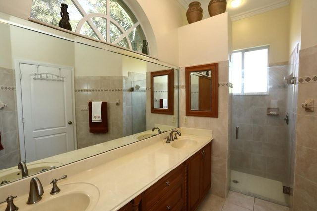 5330 SW 199th Avenue, Pembroke Pines, FL 33332