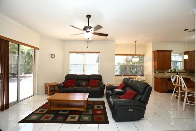 5330 SW 199th Avenue, Pembroke Pines, FL 33332