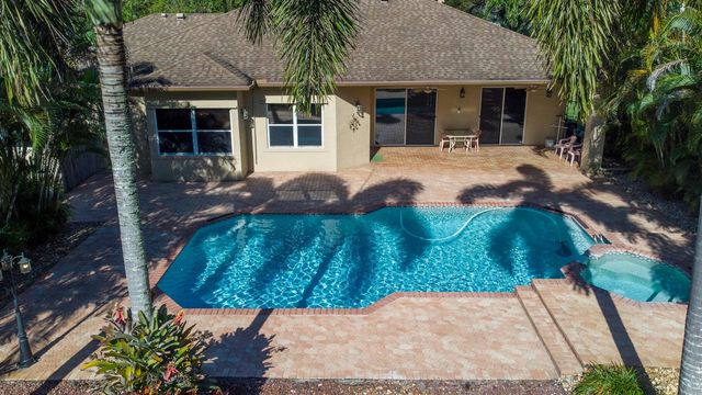 5330 SW 199th Avenue, Pembroke Pines, FL 33332