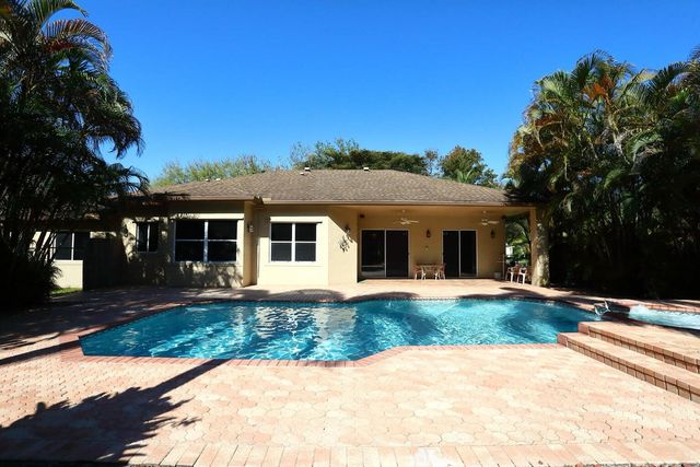5330 SW 199th Avenue, Pembroke Pines, FL 33332
