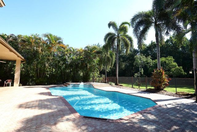 5330 SW 199th Avenue, Pembroke Pines, FL 33332