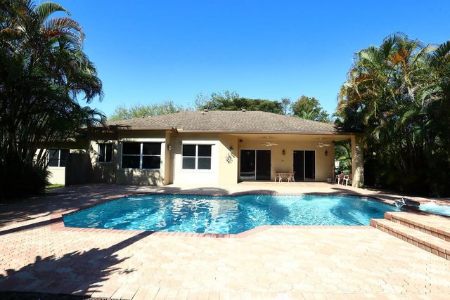 5330 SW 199th Avenue, Pembroke Pines, FL 33332