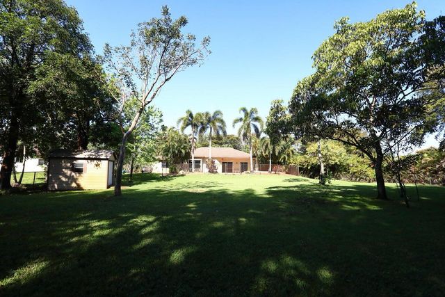 5330 SW 199th Avenue, Pembroke Pines, FL 33332