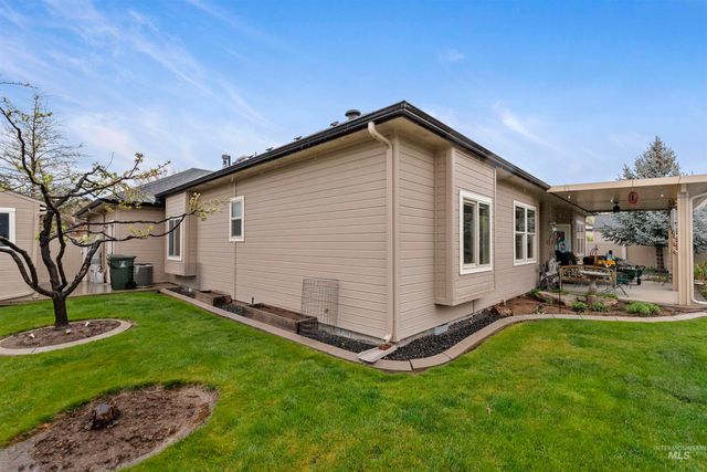 615 W Yosemite Dr, Meridian, ID 83646