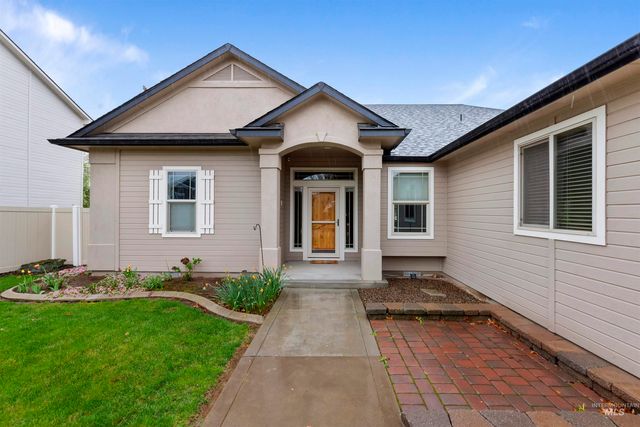 615 W Yosemite Dr, Meridian, ID 83646