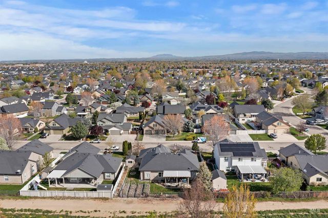 615 W Yosemite Dr, Meridian, ID 83646