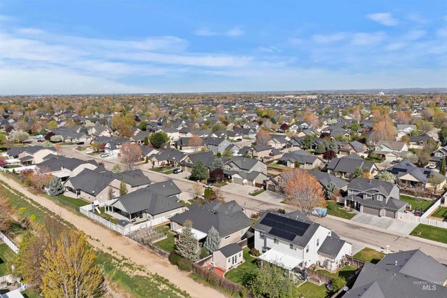 615 W Yosemite Dr, Meridian, ID 83646