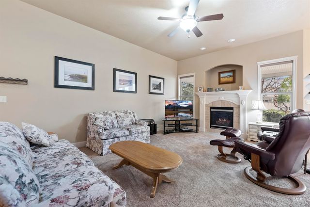 615 W Yosemite Dr, Meridian, ID 83646