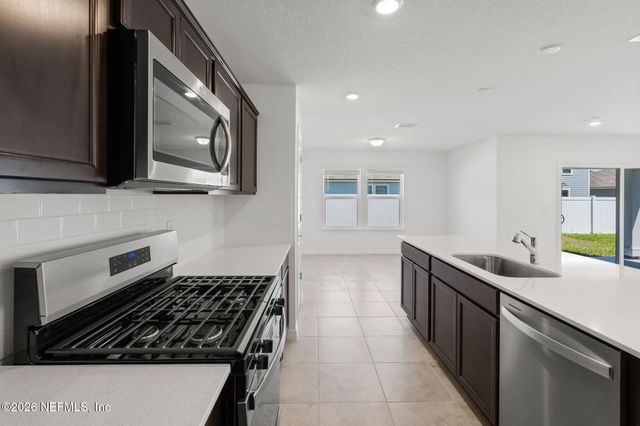 6991 SANDPERCH Street, Jacksonville, FL 32244