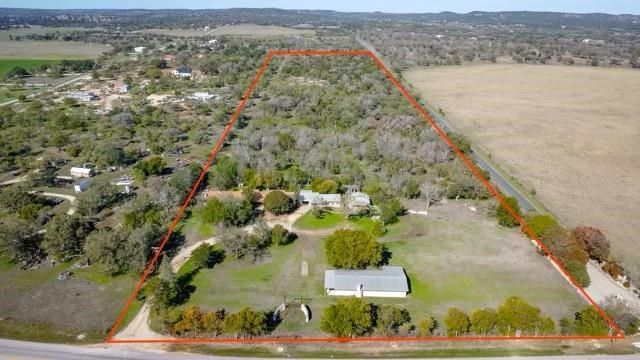 6268 Hwy 27, Center Point, TX 78010