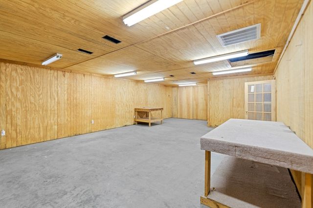 6268 Hwy 27, Center Point, TX 78010