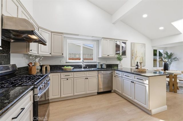 7022 Hartcrest Drive, Rancho Palos Verdes, CA 90275