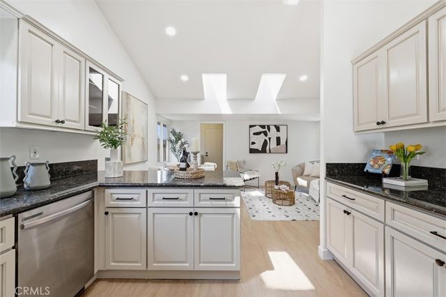 7022 Hartcrest Drive, Rancho Palos Verdes, CA 90275
