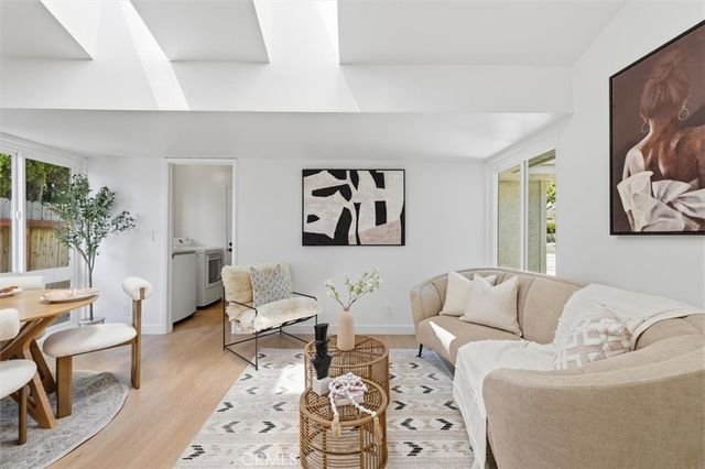 7022 Hartcrest Drive, Rancho Palos Verdes, CA 90275