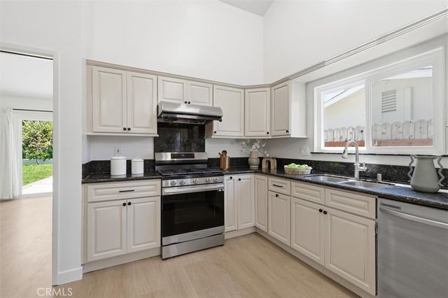 7022 Hartcrest Drive, Rancho Palos Verdes, CA 90275