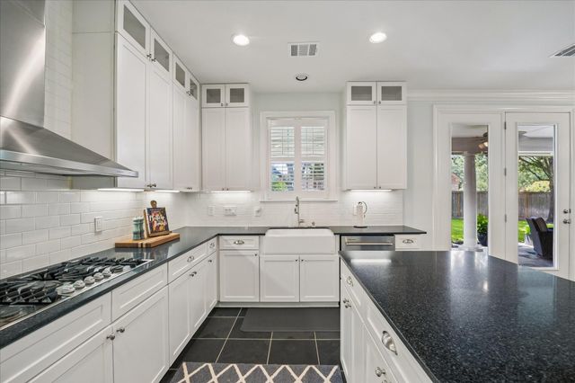 1202 Lodgeglen Court, Katy, TX 77494