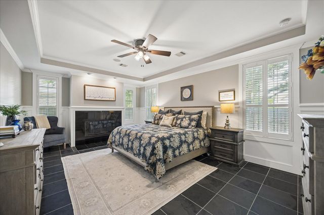 1202 Lodgeglen Court, Katy, TX 77494