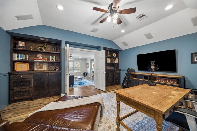 1202 Lodgeglen Court, Katy, TX 77494