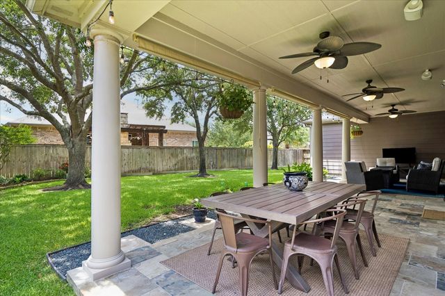 1202 Lodgeglen Court, Katy, TX 77494