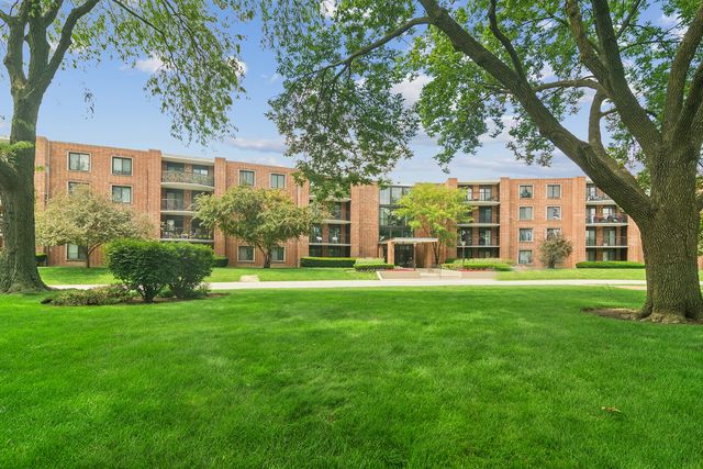1405 E Central Road 218C, Arlington Heights, IL 60005