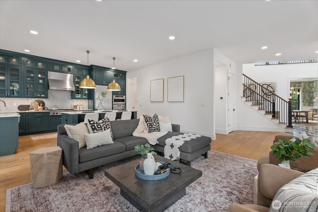 6224 NE Princeton Way, Seattle, WA 98115