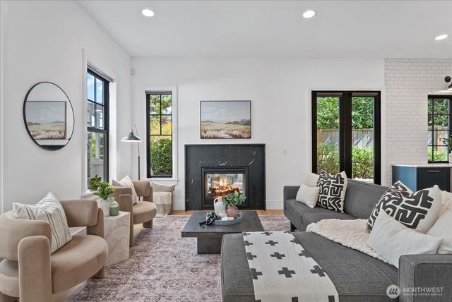 6224 NE Princeton Way, Seattle, WA 98115