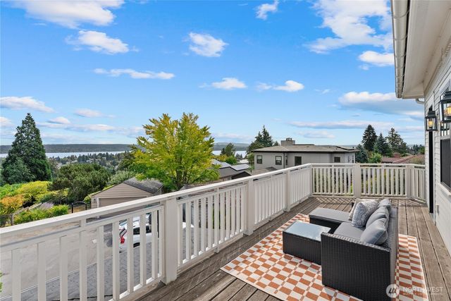 6224 NE Princeton Way, Seattle, WA 98115