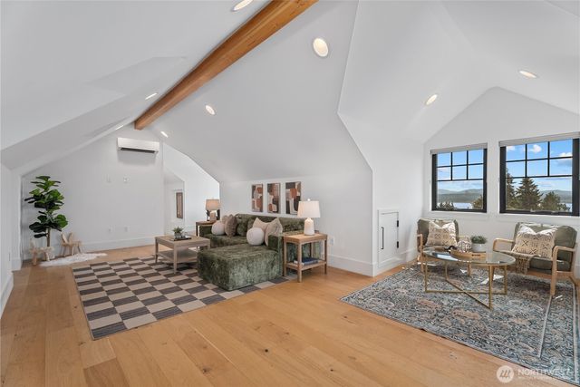 6224 NE Princeton Way, Seattle, WA 98115