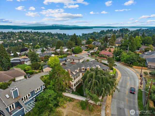 6224 NE Princeton Way, Seattle, WA 98115