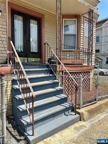 156 19th Avenue, Irvington, NJ 07111