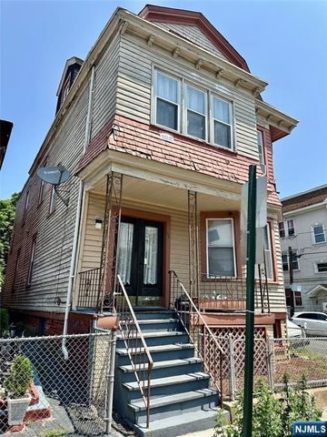156 19th Avenue, Irvington, NJ 07111