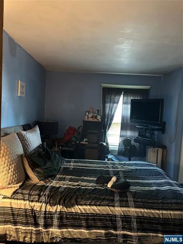 156 19th Avenue, Irvington, NJ 07111