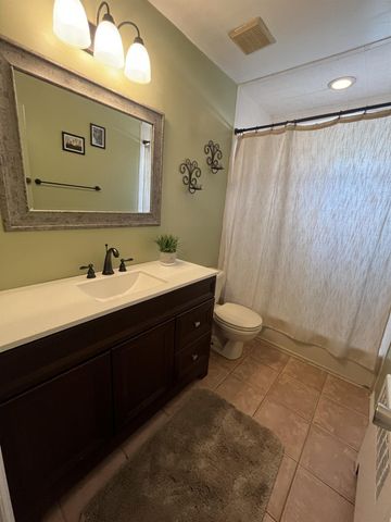 39 Rosella Court, West Babylon, NY 11704