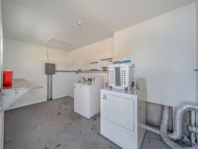 2422 11TH STREET W, Bradenton, FL 34205