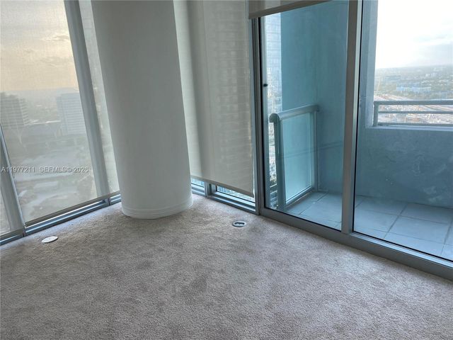 888 Biscayne Blvd 3001, Miami, FL 33132