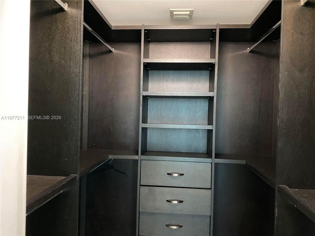 888 Biscayne Blvd 3001, Miami, FL 33132