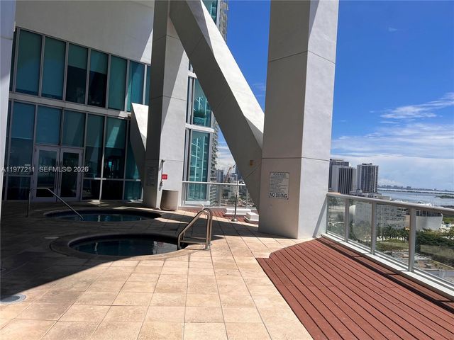 888 Biscayne Blvd 3001, Miami, FL 33132