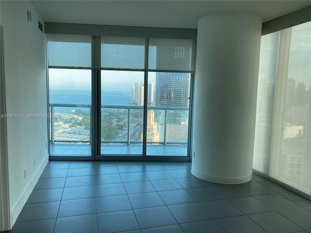 888 Biscayne Blvd 3001, Miami, FL 33132
