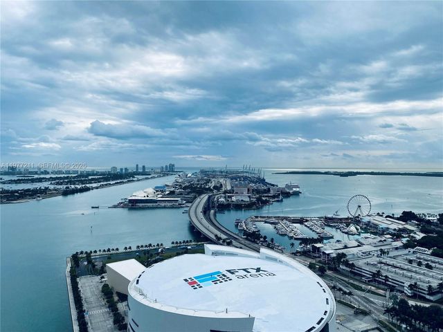 888 Biscayne Blvd 3001, Miami, FL 33132